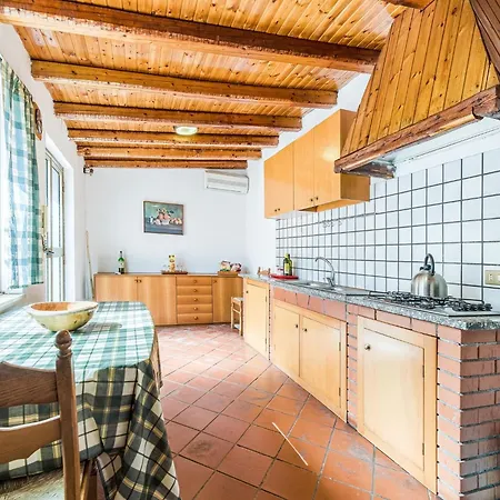 Nyaraló Belvilla By Oyo Casa Fassari Villaggio San Leonardo